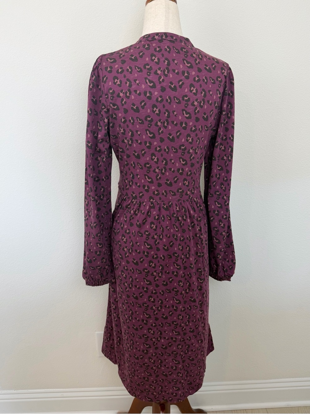 Boden Naomi Relaxed Jersey Dress in Prune Leopard Spots Size 6 Long - Picture 10 of 15